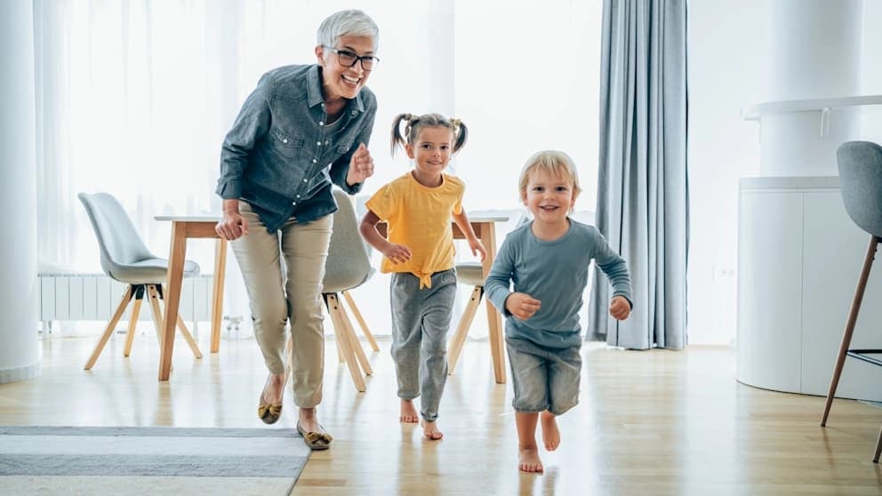 Während manchen Menschen ihr Alter anzusehen ist, bleiben andere bis weit über 80 geistig topfit