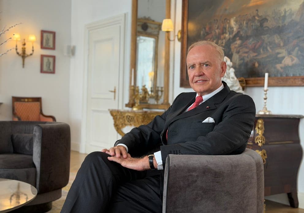 Peter Löw, Unternehmer, ist 65 Jahre alt.