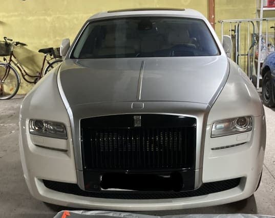 Der Clan-Bräutigam Marco C. muss seinen Rolls-Royce nun in einer Behörden-Garage abstellen.