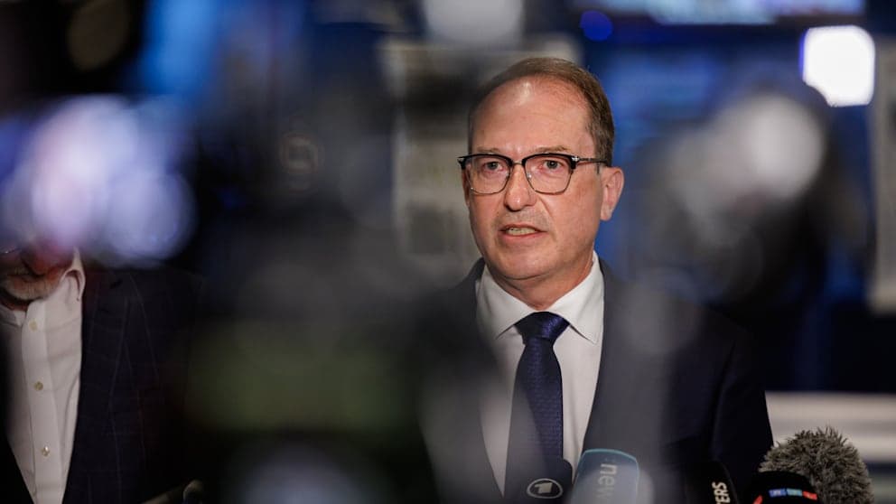 Alexander Dobrindt (56, CSU) gründet einen echten Geheimdienst für das Inland.