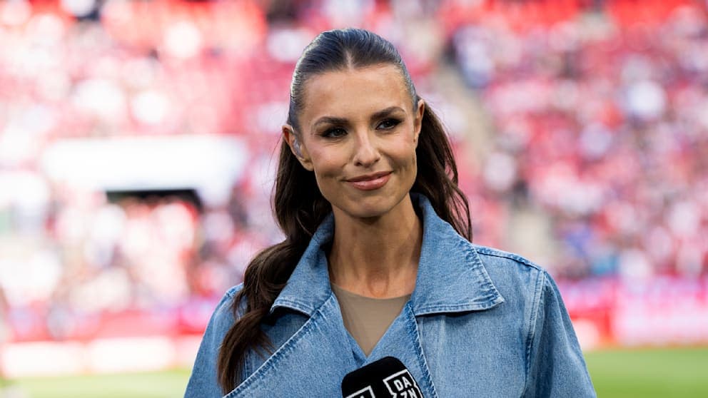 Laura Wontorra (37) beendet ihre Tätigkeit bei DAZN mit sofortiger Wirkung.
