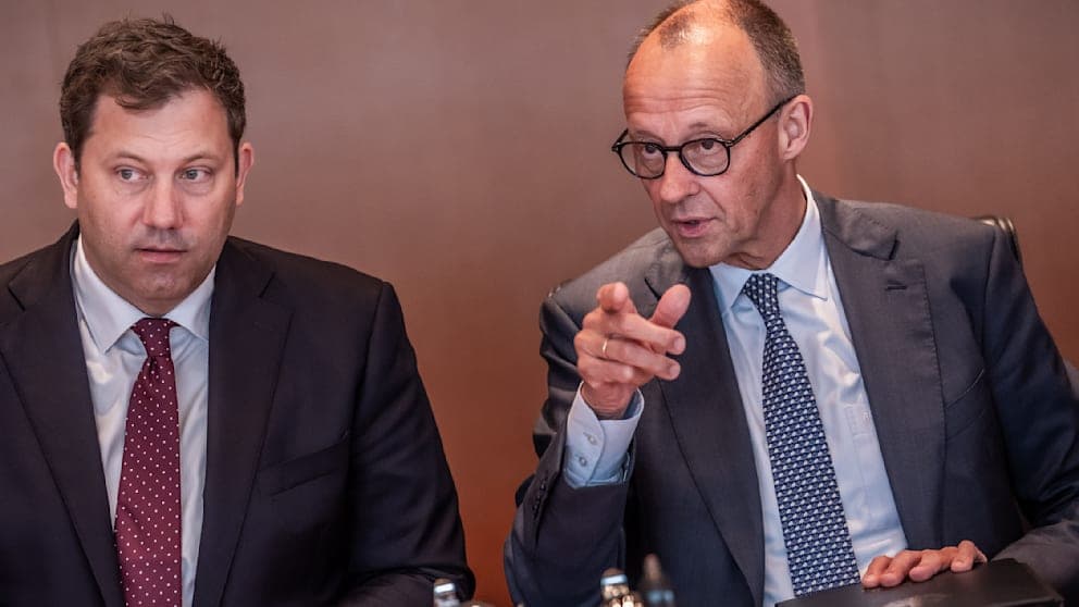 2027 wird es ernst für die Kassen der Bürger: Finanzminister Lars Klingbeil (48, SPD) und Kanzler Friedrich Merz (70, CDU) kündigen Steuerentlastungen an.