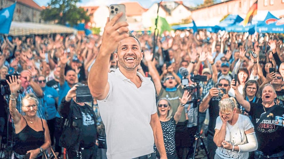 Ulrich Siegmund zeigt sich bevorzugt für den AfD-Wahlkampf „Vision 2026“ vor der Kamera. Derzeit käme er bei rund 40 Prozent der etwa 1,8 Millionen Wahlberechtigten in Sachsen-Anhalt auf Stimmen.