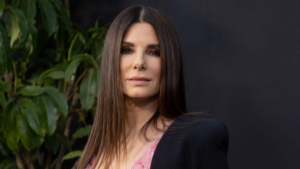 Nach dem Tod ihres Lebensgefährten 2023 musste Hollywoodstar Sandra Bullock (62) einen schweren Verlust verkraften.