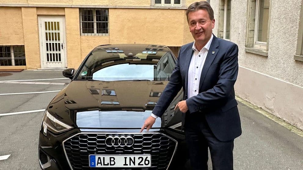 OB rast doppelt in eigene Geschwindigkeitskontrolle