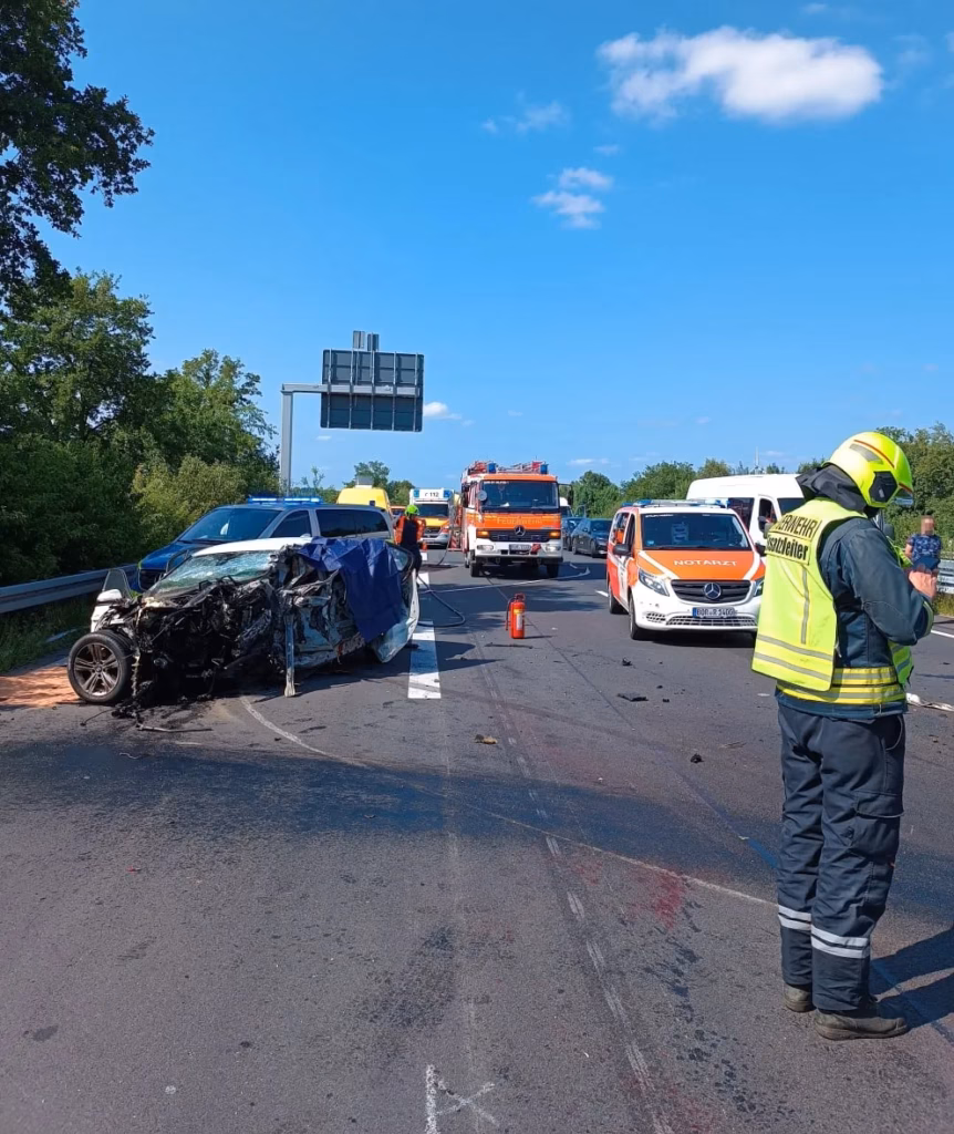 Tödlicher Frontal-Crash auf der A31: Geisterfahrer (34) stirbt
